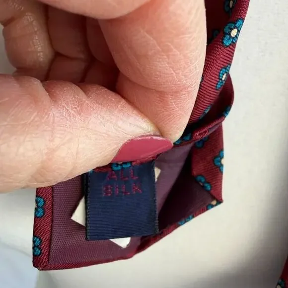 DOONEY & BOURKE Men's Silk Burgundy Red Tie Blue Small Print Necktie Business - Picture 5 of 6